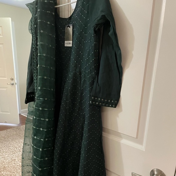 Pakistani Crosstitch Formal Dress 2Pc - Picture 9 of 11